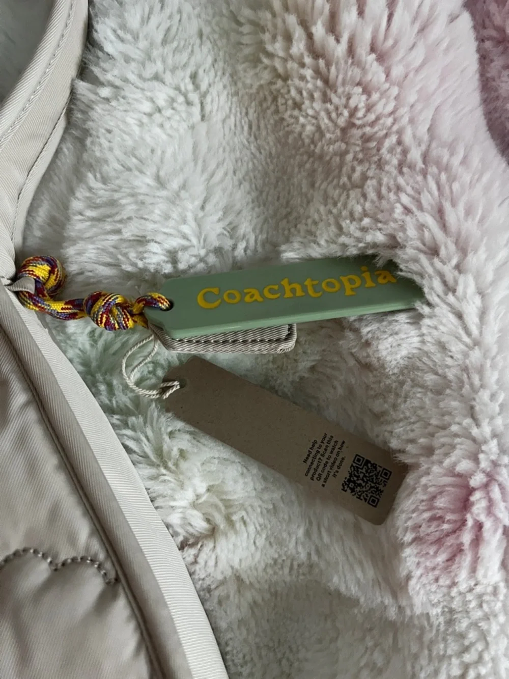 Coachtopia BNWT Neutral Beige Quilted Cloud Shoulder Bag with Patch Detail - Picture 2 of 4